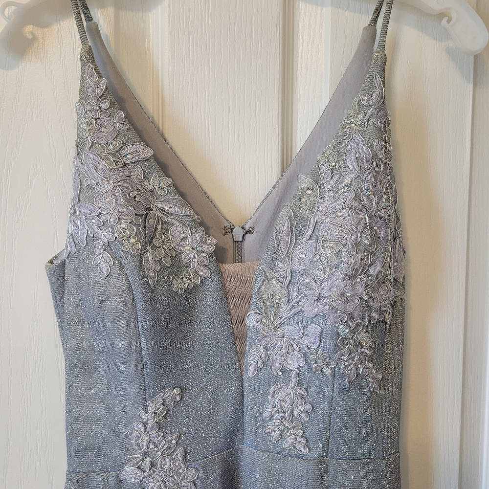 Mermaid Style Grad Dress - Picture 6 of 8